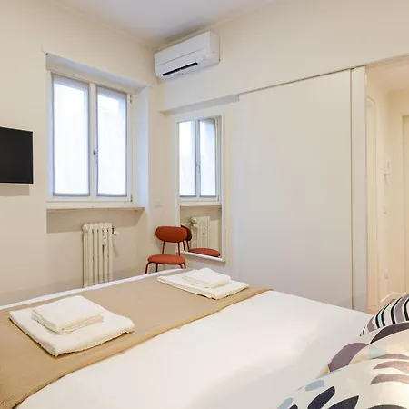 Velasquez - B - San Siro Apartment